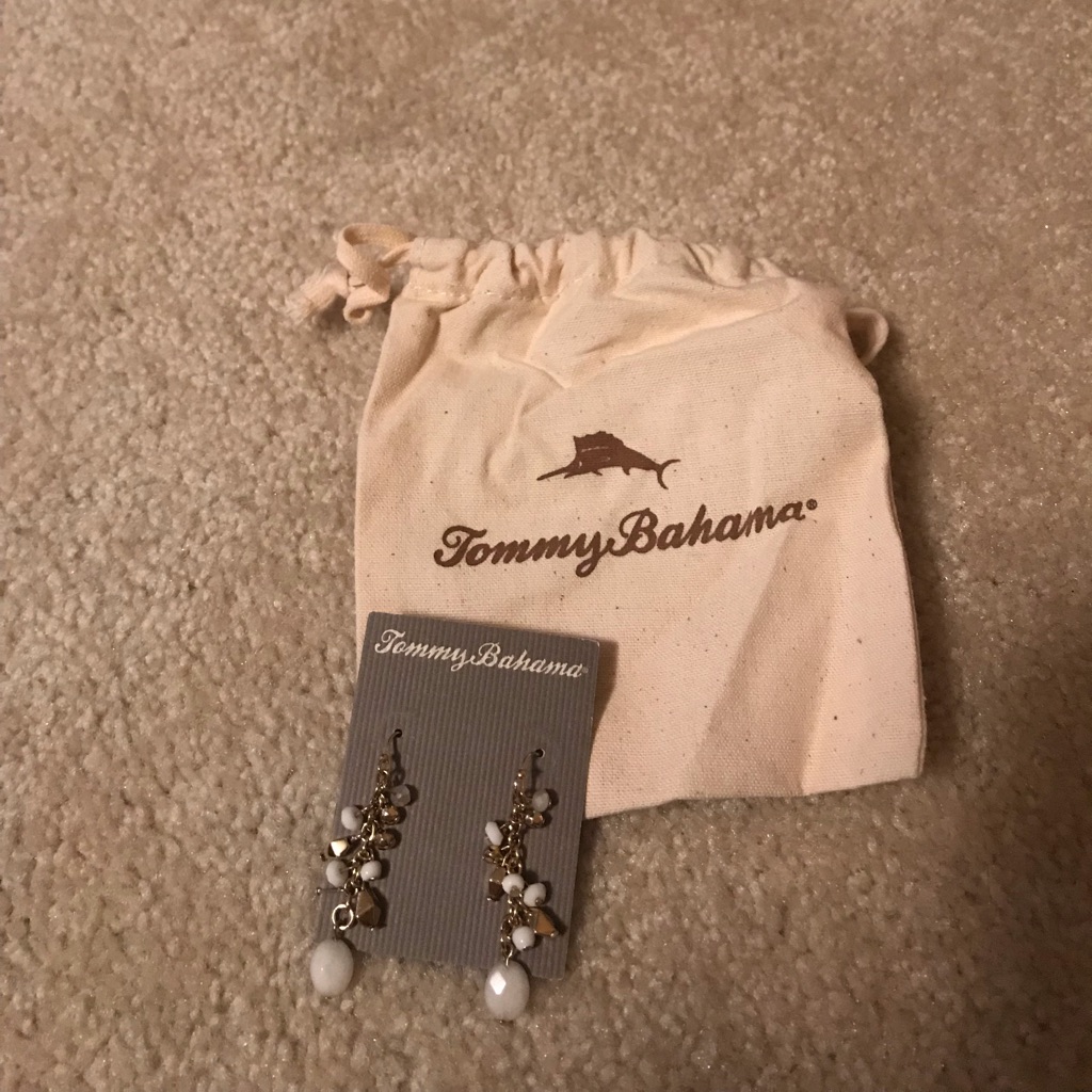 Tommy Bahama Waterfall Womens Earrings 25$